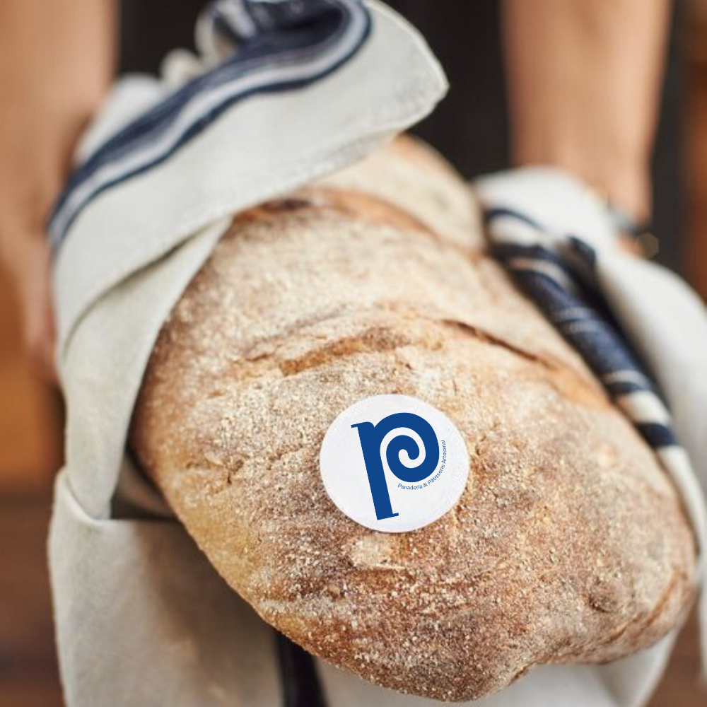 palais mockup 3 pan con etiqueta